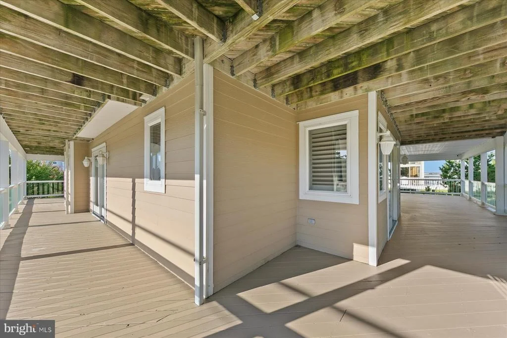 Photo of 36764 BAYSIDE DRIVE