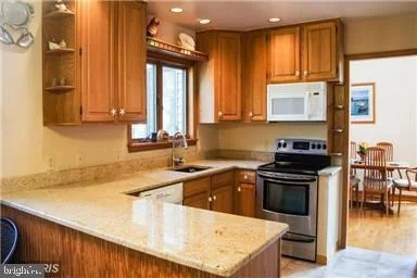 Photo of 5768 DOCKSIDE LANE