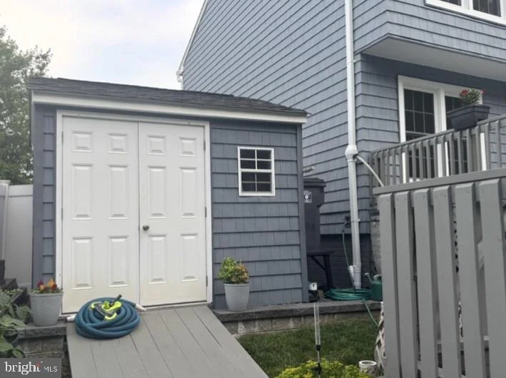 Photo of 4233 GREYS RUN CIRCLE