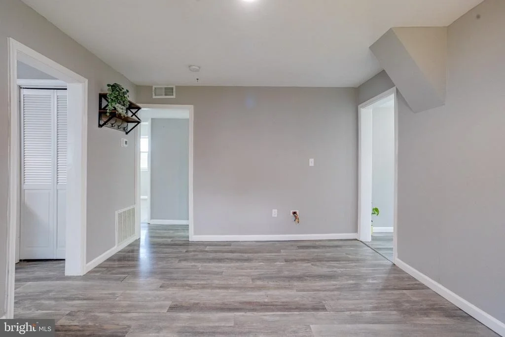 Photo of 215 GLIDER DRIVE