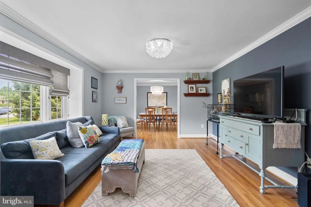 Photo of 4117 QUEEN MARY DRIVE
