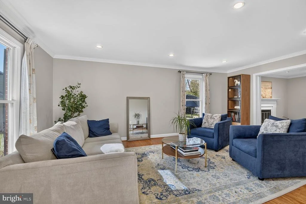 Photo of 9 RICHVIEW COURT