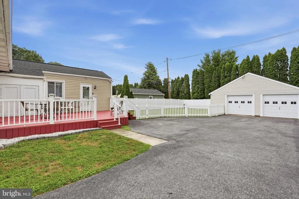 Photo of 206 W 12TH STREET