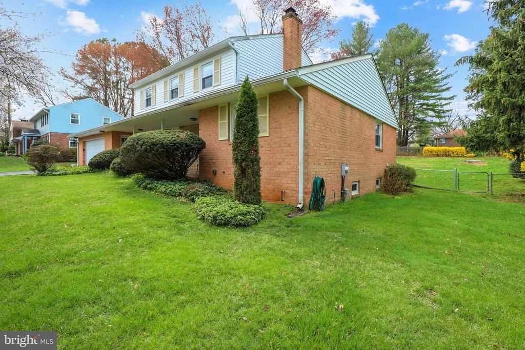 Photo of 3913 QUEEN MARY DRIVE