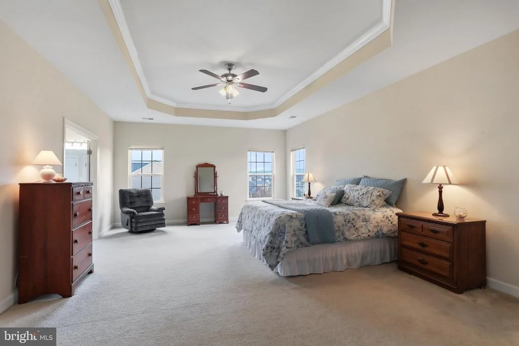 Photo of 10138 ROULETTE DRIVE