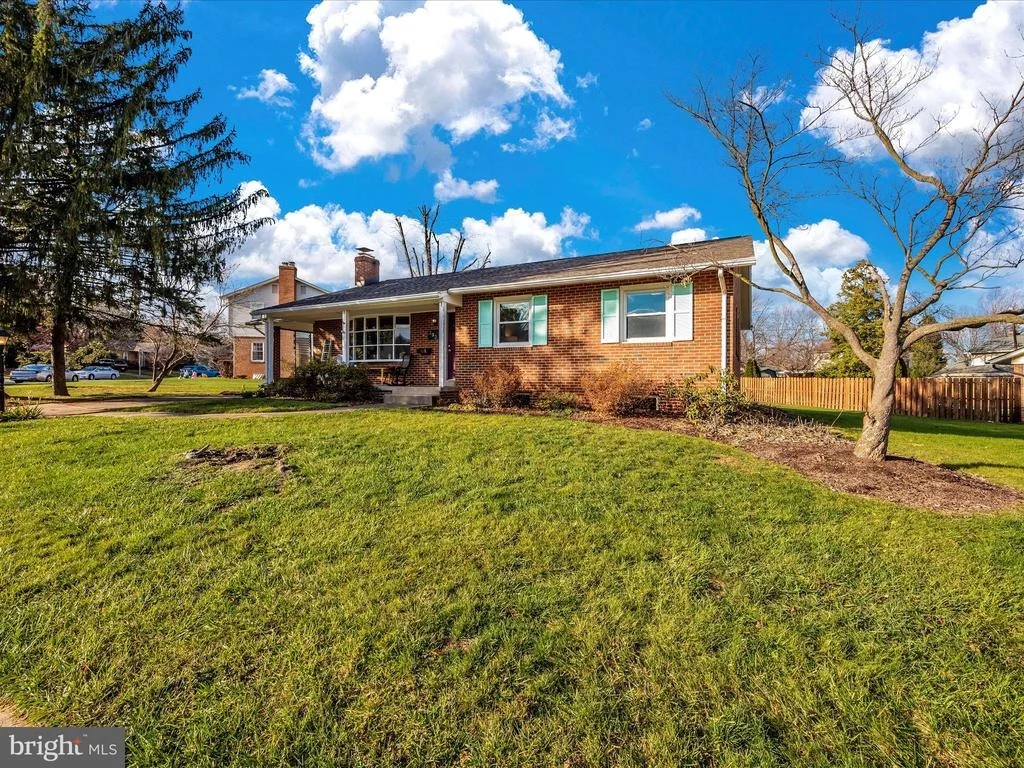 Photo of 232 WYNGATE DRIVE
