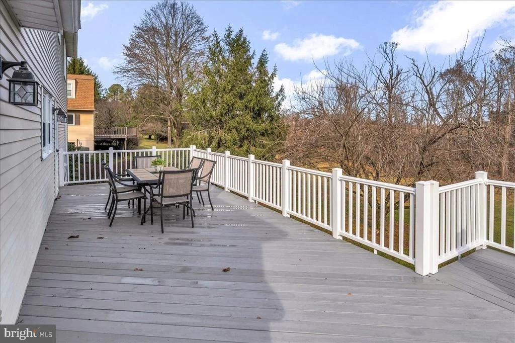 Photo of 47 TENBY CHASE DRIVE
