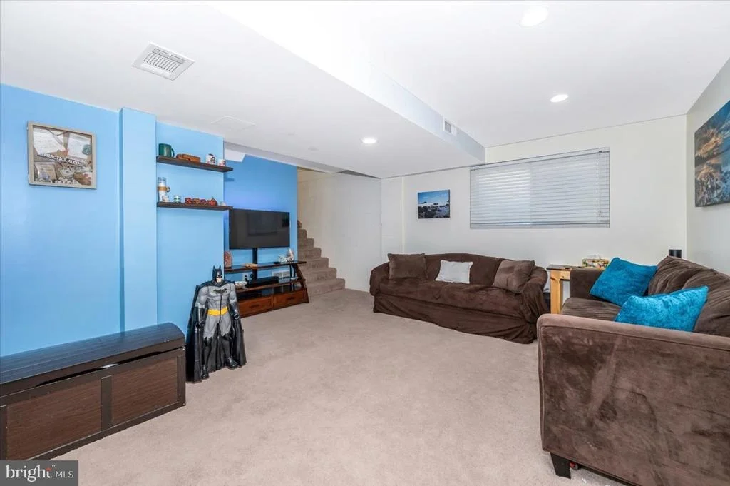 Photo of 10113 DAY AVENUE