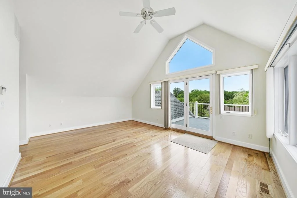 Photo of 160 CLIFFVIEW DRIVE
