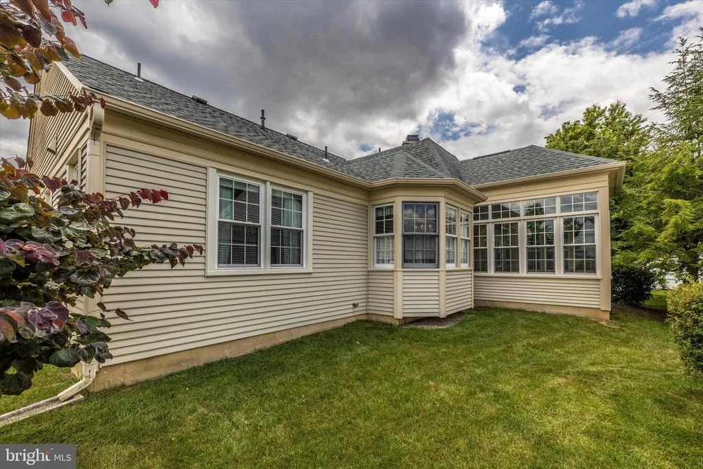 Photo of 827 DUNBROOKE COURT
