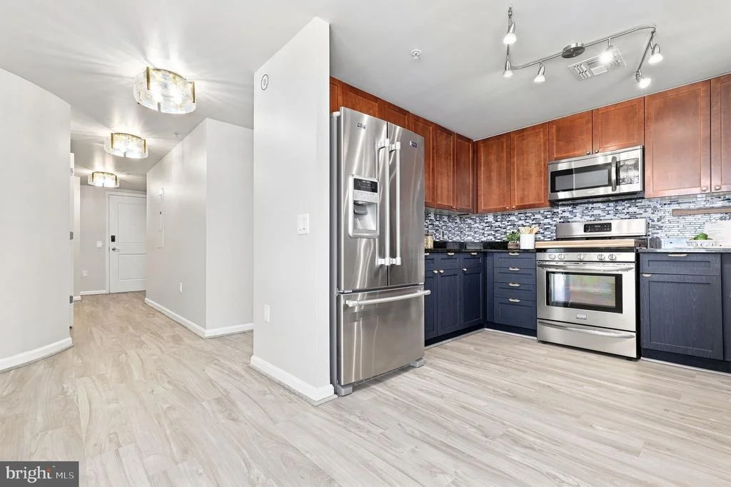 Photo of Unit 1305 at 930 WAYNE AVENUE