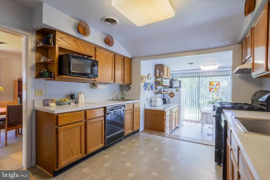 Photo of 6609 AMLEIGH ROAD