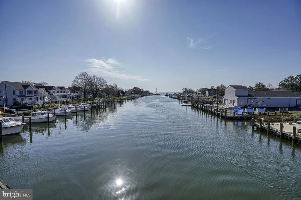 Photo of SINCLAIR AVENUE