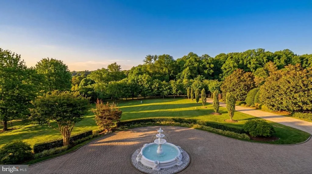Photo of 1521 HUNTER MILL ROAD