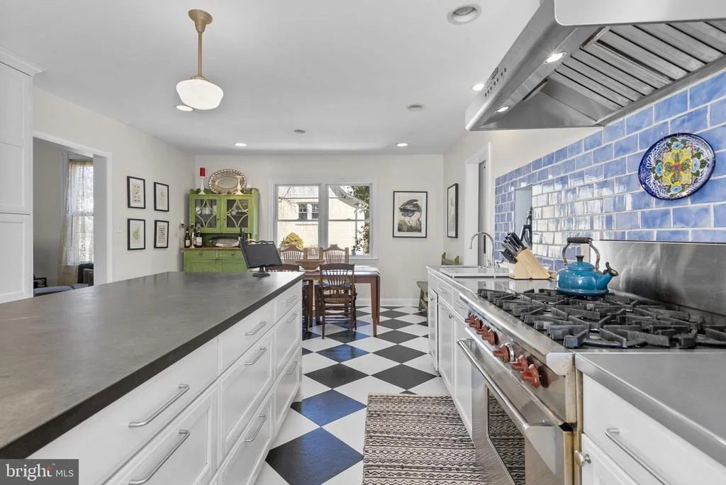 Photo of 212 DEARBORN AVENUE