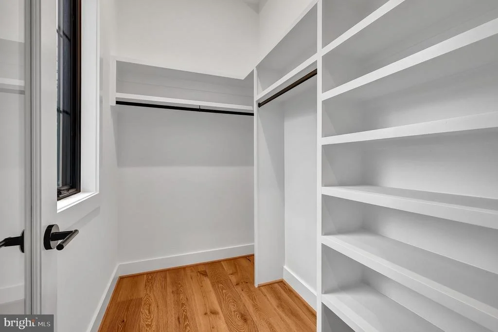 Photo of 1100 BALLS HILL ROAD
