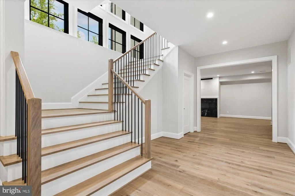 Photo of 1515 CRESTWOOD LANE