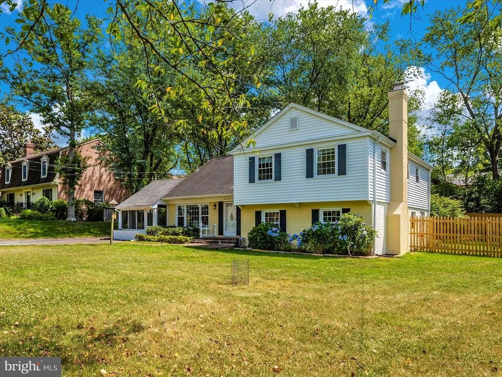 Photo of 13312 LOCKSLEY LANE