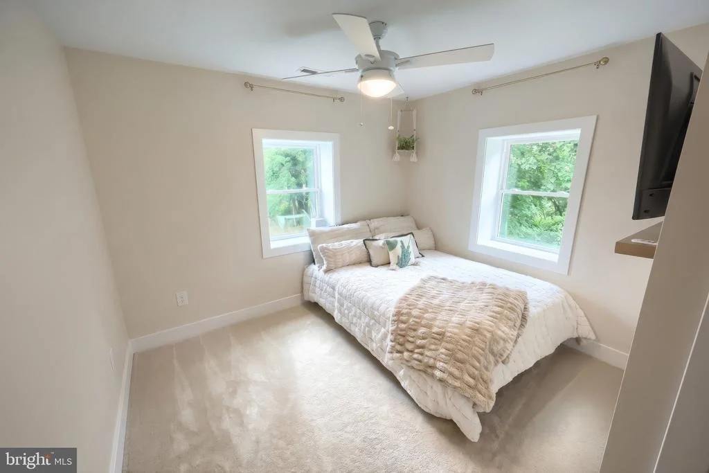 Photo of 1001 FREDERICK PIKE