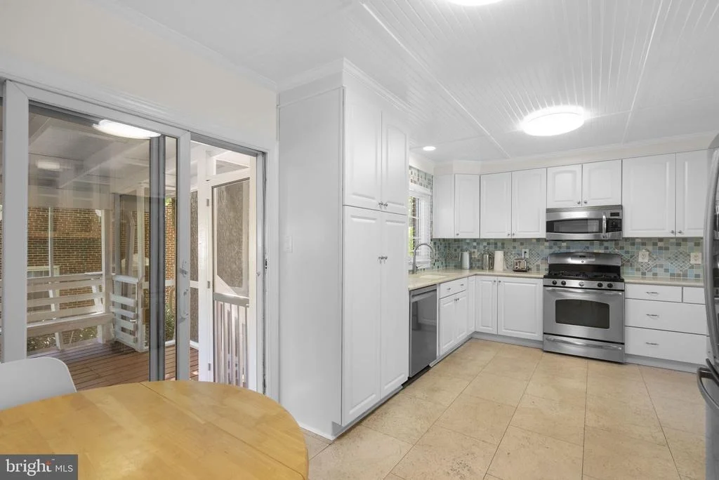 Photo of 10301 CRESTMOOR DRIVE