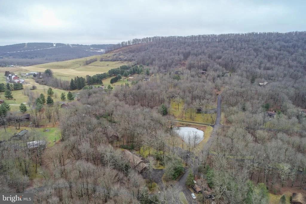 Photo of 526 GLEANINGS DRIVE