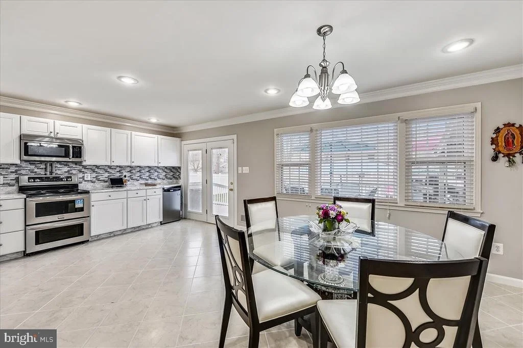 Photo of 9808 GREENVIEW LANE