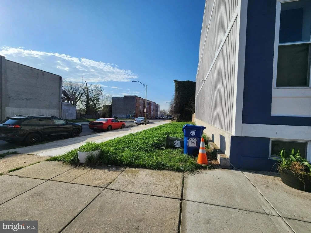 Photo of 1601 EDMONDSON AVENUE