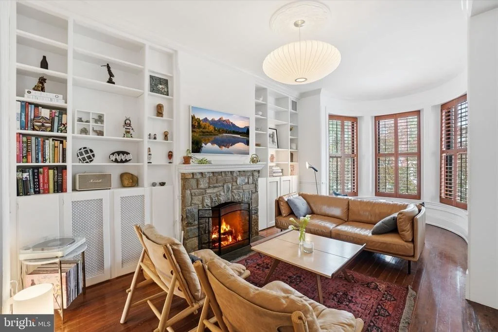 Photo of 210 8TH STREET SE