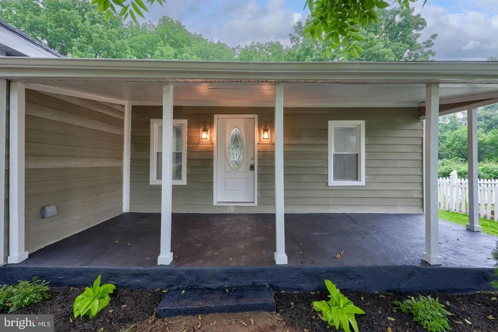 Photo of 1384 ROUNDTOP ROAD