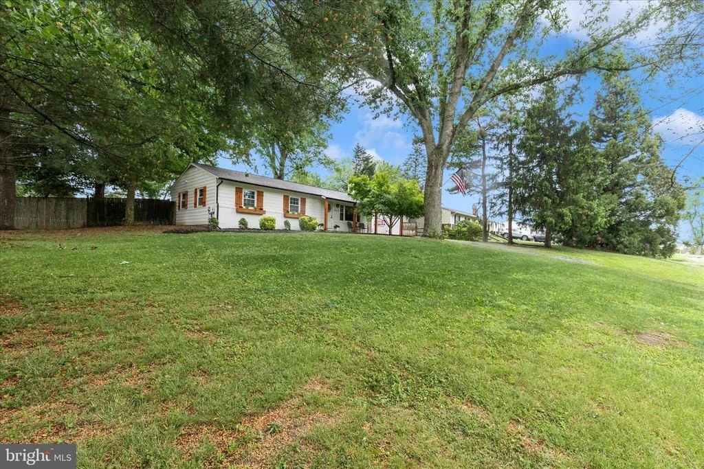 Photo of 28513 WOODVIEW DRIVE