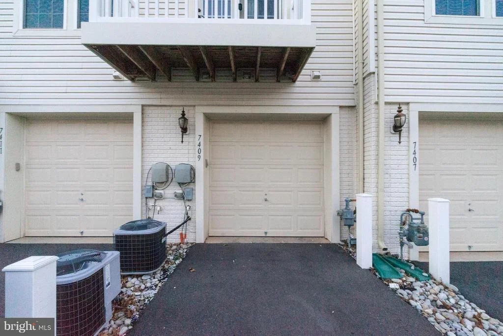 Photo of 7409 BRUNSON CIRCLE