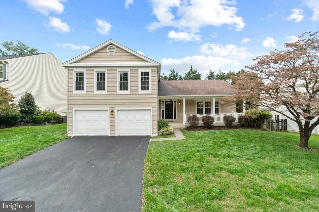 Photo of 14724 BOTANY WAY