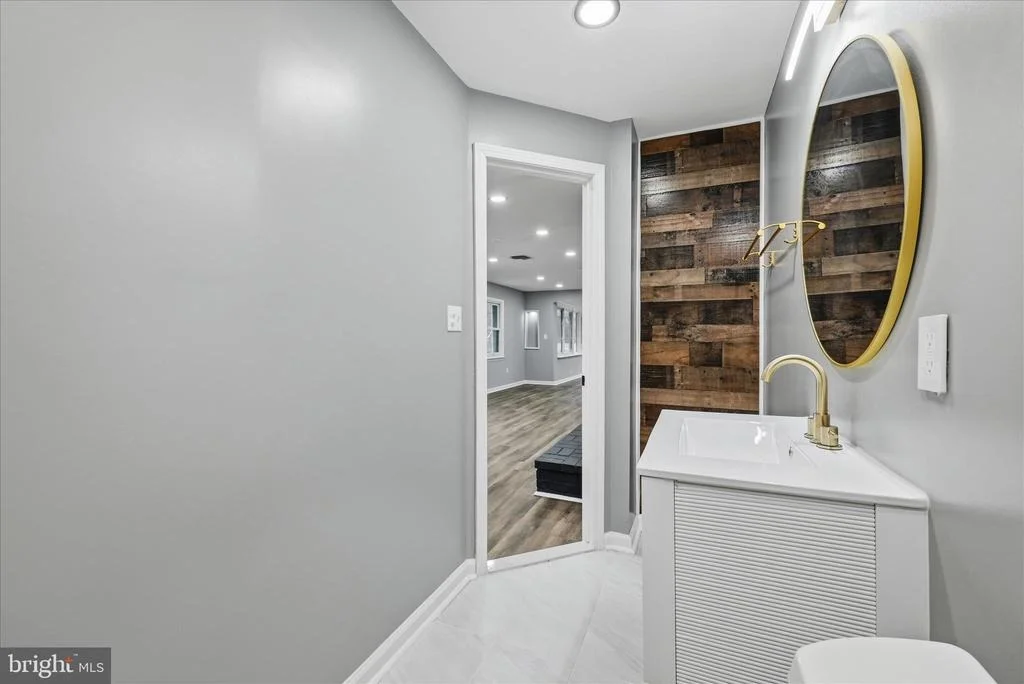 Photo of 2639 LOGMILL ROAD