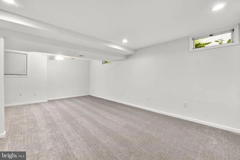 Photo of 17929 DANUBE LANE