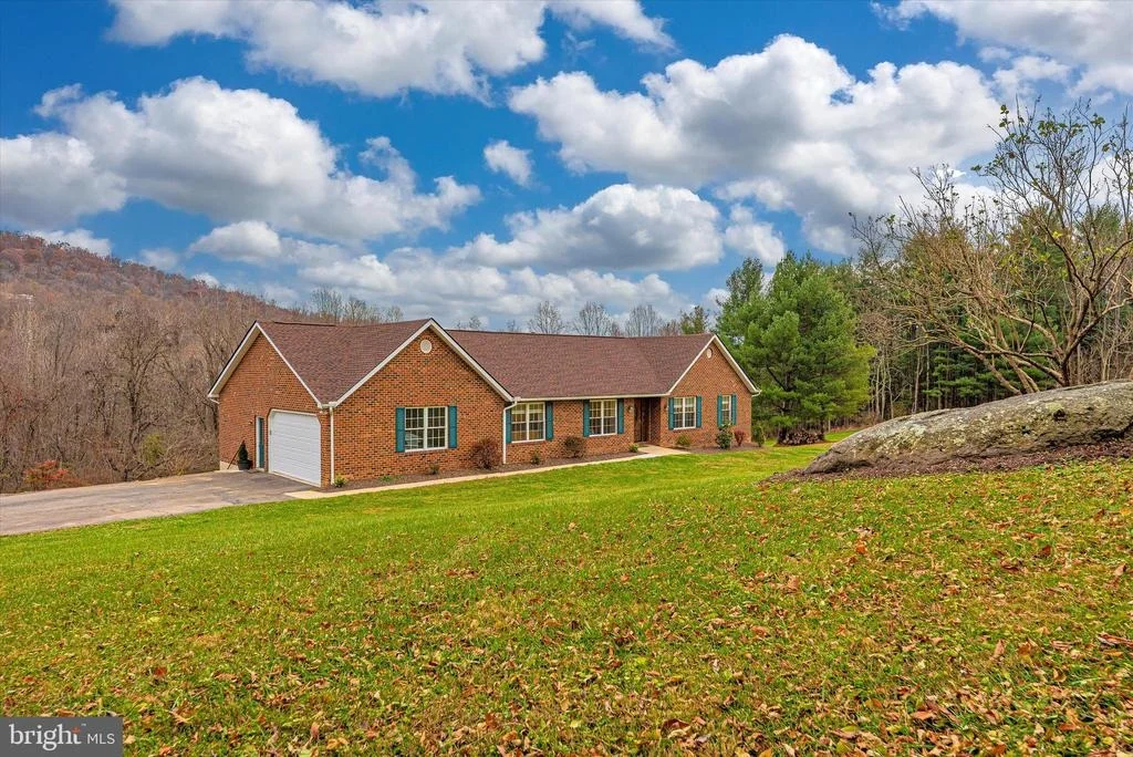Photo of 10831 EASTERDAY ROAD