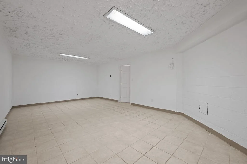 Photo of 19724 MEREDITH DRIVE