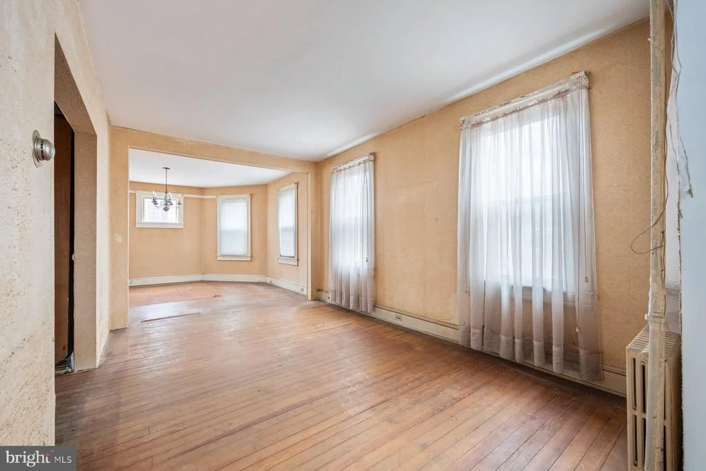 Photo of 307 HARLEM LANE