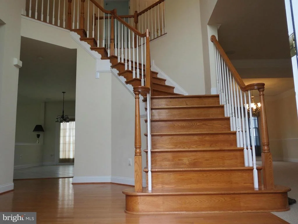 Photo of 21920 MANOR CREST LANE