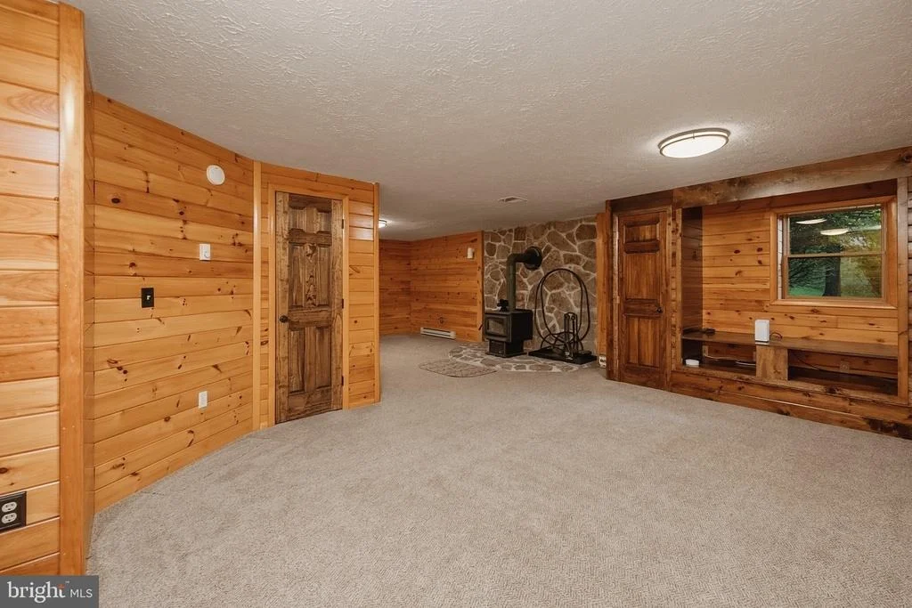 Photo of 253 GLEANINGS DRIVE