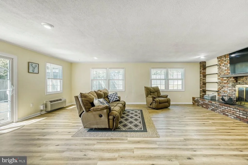 Photo of 13459 OVERBROOK LANE