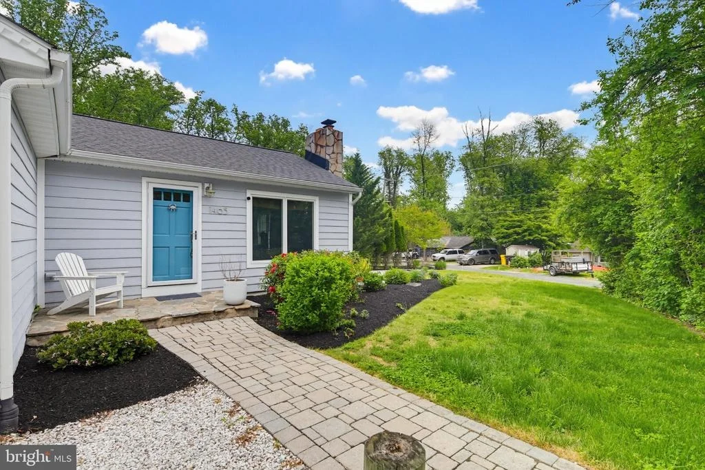 Photo of 1465 RIDGEWAY
