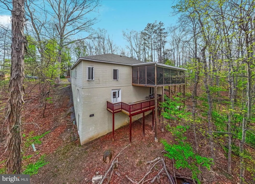 Photo of 203 NORTHWOOD CIRCLE