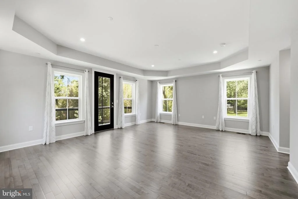Photo of 1211 LINTON LANE