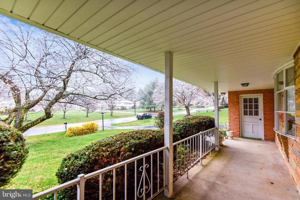 Photo of 3913 QUEEN MARY DRIVE