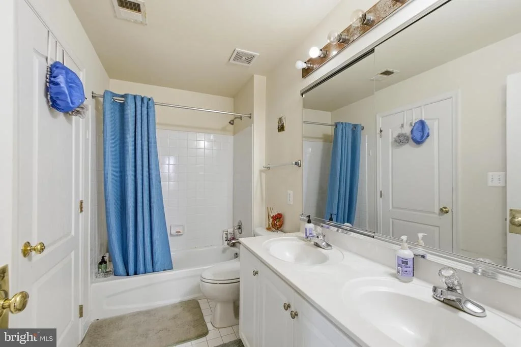 Photo of 43679 LUCKETTS BRIDGE CIRCLE