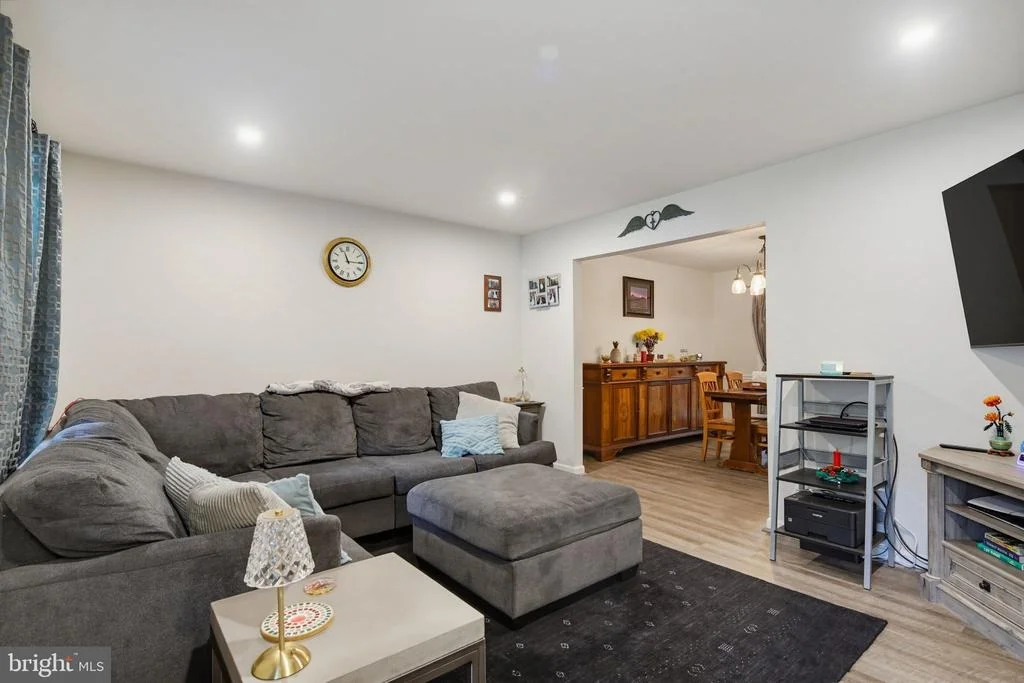 Photo of 2501 YORK COURT