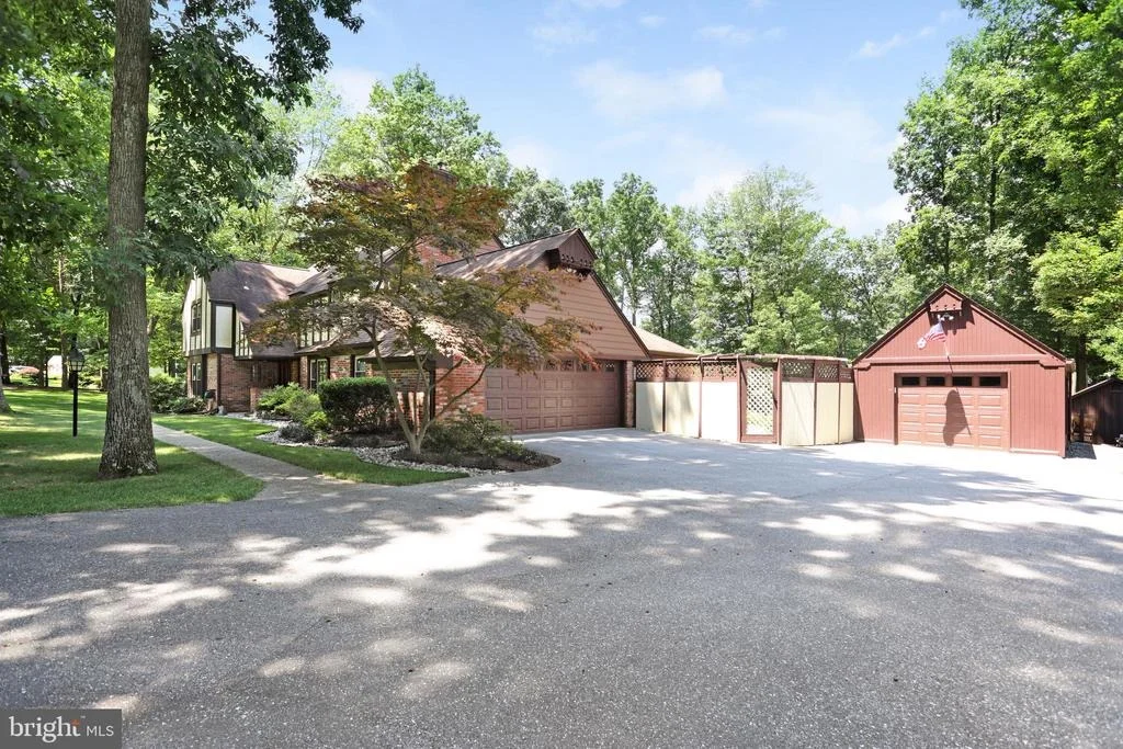 Photo of 24930 DUNNAVANT DRIVE