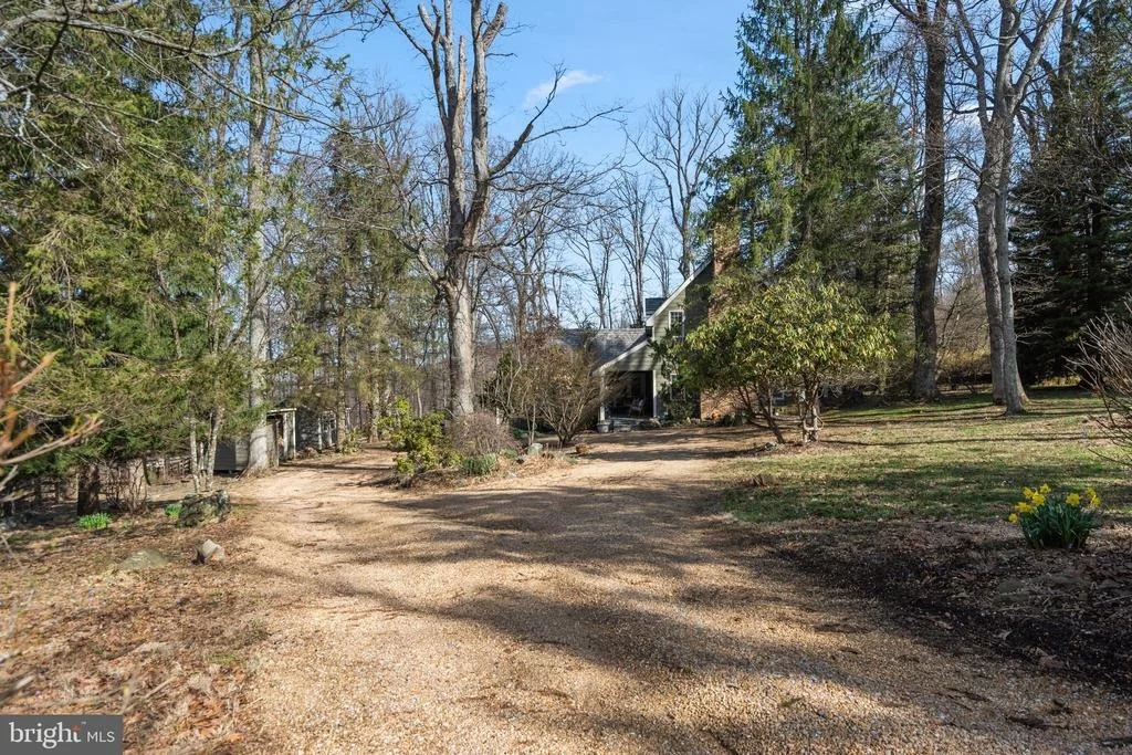 Photo of 17641 RAVEN ROCKS ROAD