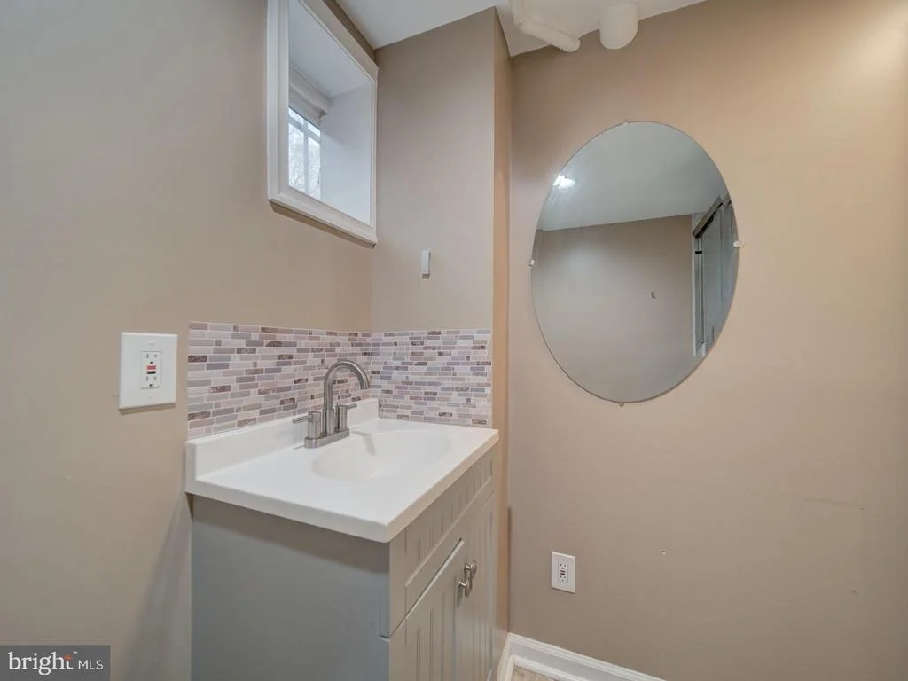 Photo of 10524 DEACON ROAD