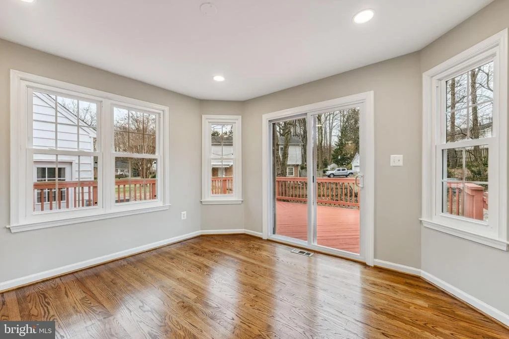 Photo of 3912 KING ARTHUR ROAD